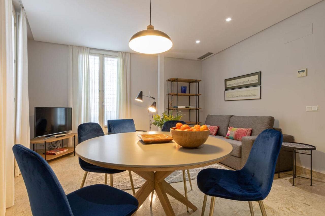 Apartament Alkazar Gardens Old Town 6 Pax Sewilla Zewnętrze zdjęcie