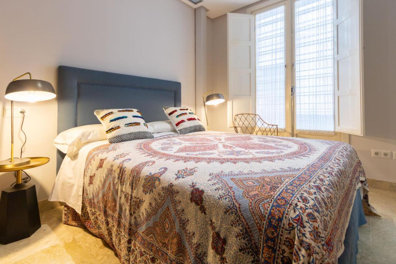 Apartament Alkazar Gardens Old Town 6 Pax Sewilla Zewnętrze zdjęcie