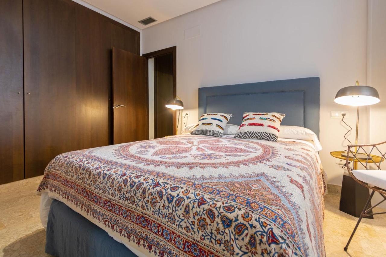 Apartament Alkazar Gardens Old Town 6 Pax Sewilla Zewnętrze zdjęcie