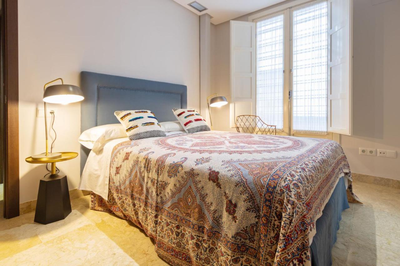 Apartament Alkazar Gardens Old Town 6 Pax Sewilla Zewnętrze zdjęcie