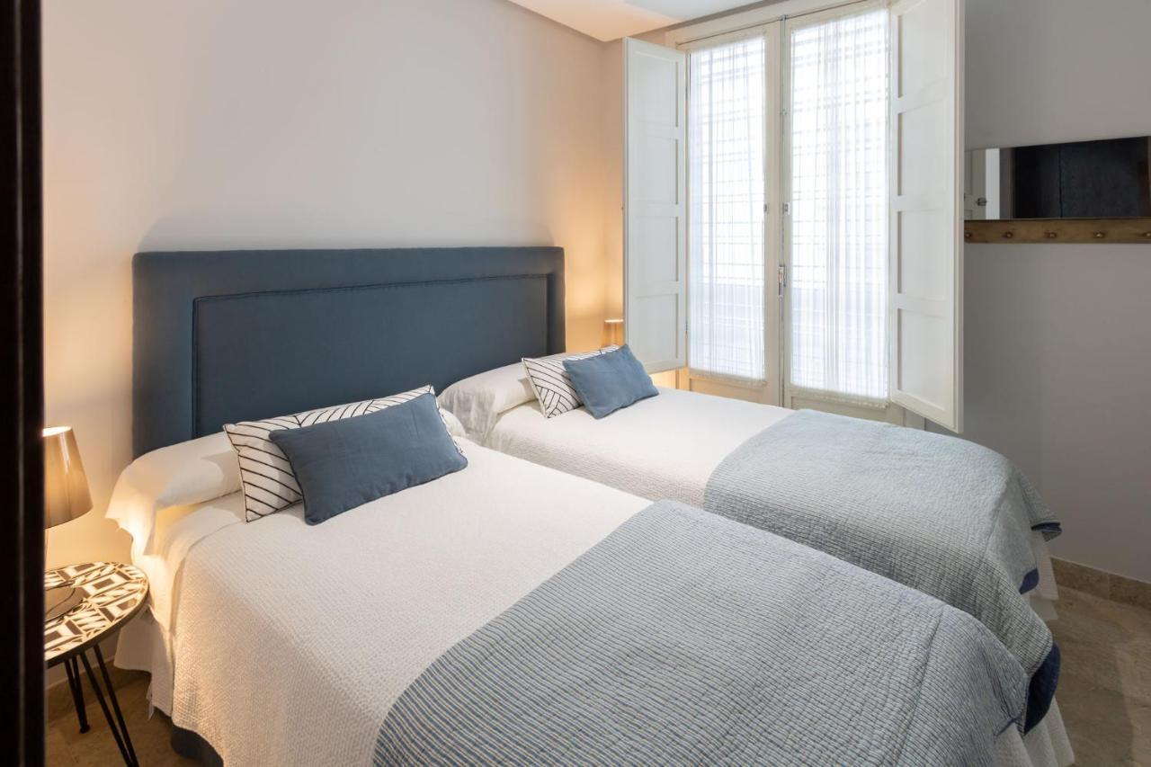 Apartament Alkazar Gardens Old Town 6 Pax Sewilla Zewnętrze zdjęcie
